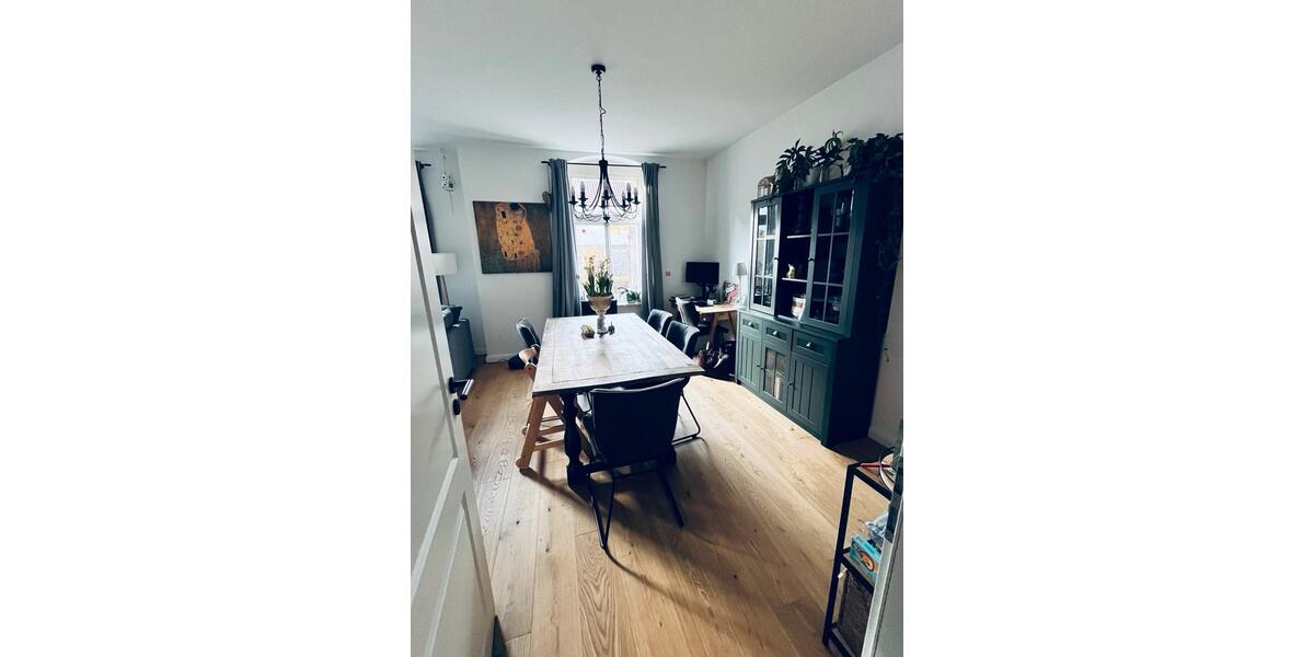 Charmante, zentral gelegene Eigentumswohnung 3 zimmer