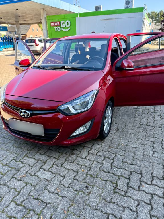 i20
