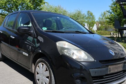 Renault Clio 1.5 dCi Authentique 1.HAND / TÜV-AU-02.2027 260.000 km 1.402 &euro; Hamm 59077