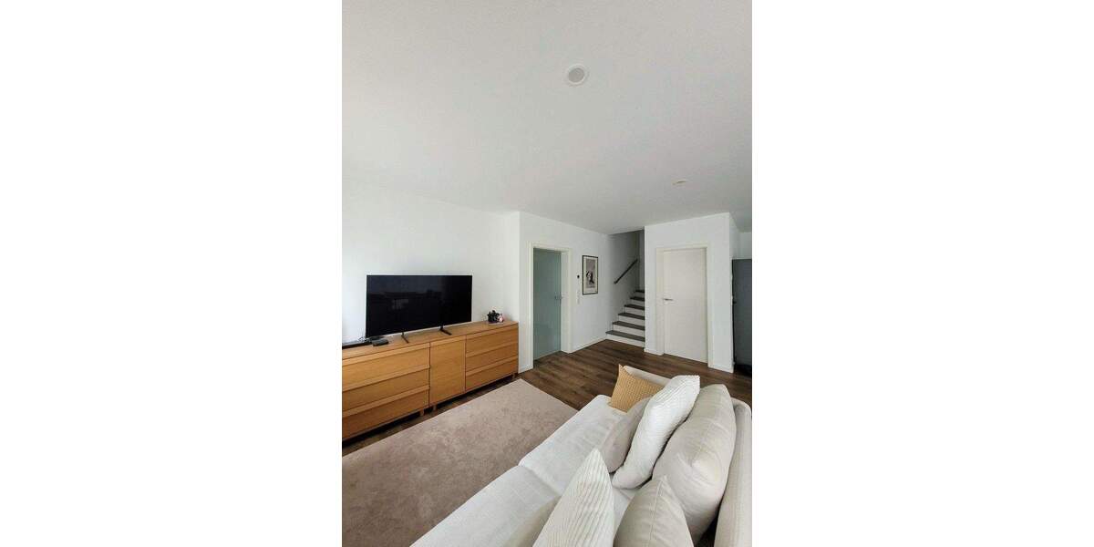 Modernes Niedrigenergiehaus mit Terrasse und Garten 4 zimmer