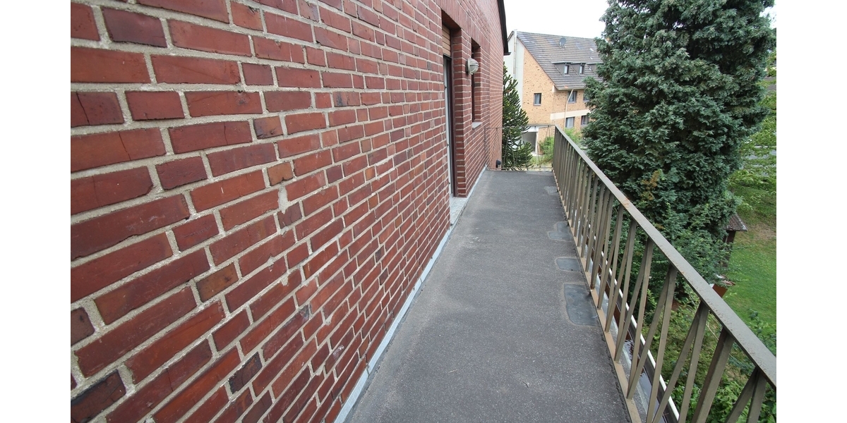 Stilvoll wohnen auf zwei Etagen – Maisonette-Wohnung mit 6 Zimmern, 2 Balkonen und Wintergarten in Hürth-Gleuel! 6 zimmer