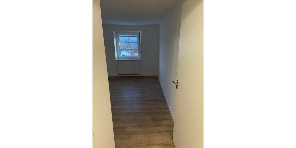Dachgeschoßwohnung Zweibrücken - 2 Zimmer, 70 m&sup2;, 450&euro; | Angebot:26425887