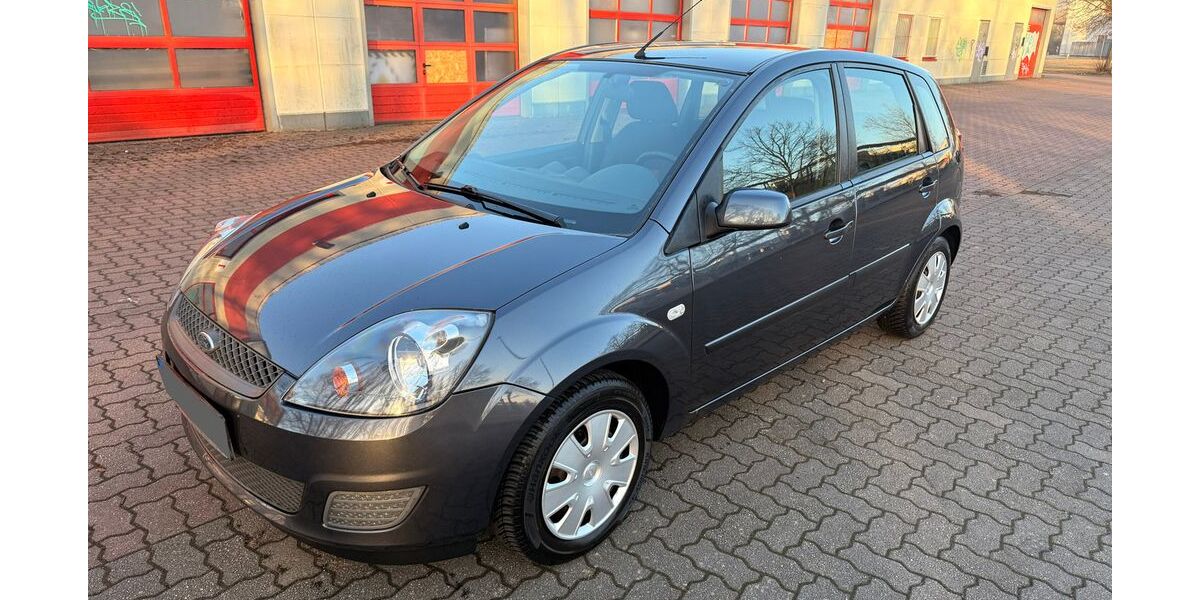 Ford Fiesta 193.000 km 2.990 &euro; Rathenow 14712