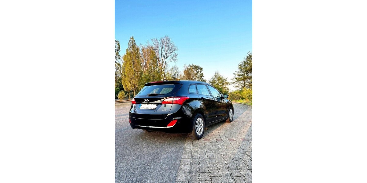 Hyundai i30 200.325 km 5.599 &euro; Frechen 50226