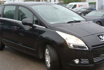 Peugeot 5008 166.000 km 5.500 € Biessenhofen 87640