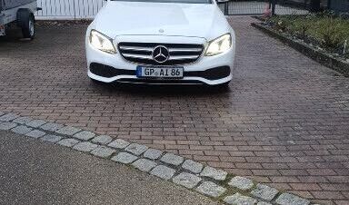 Mercedes E220d T