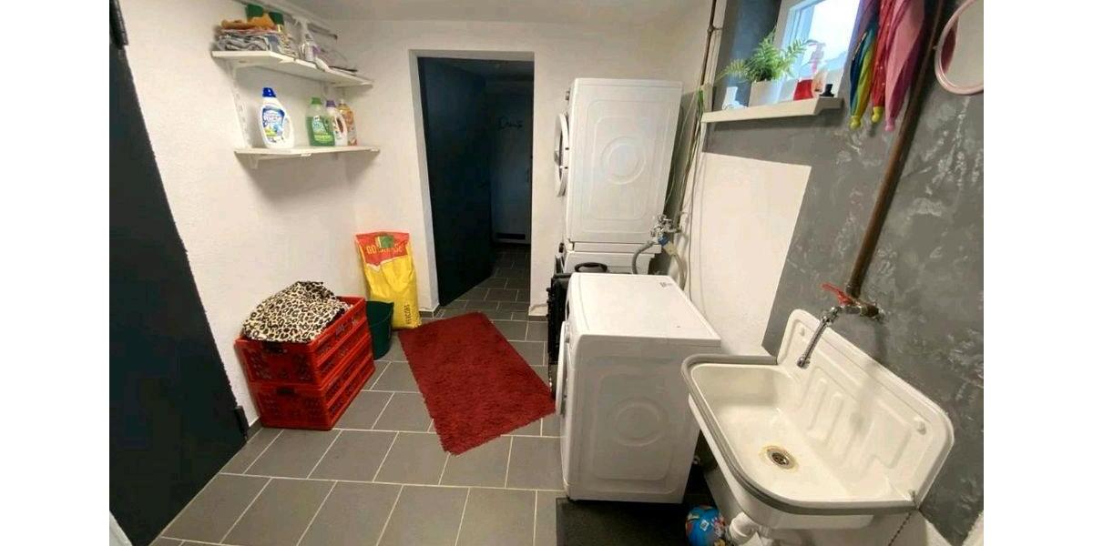 Einfamilienhaus Albstadt Gemarkung Burgfelden - 7 Zimmer, 179 m&sup2;, 419.000&euro; | Angebot:26699351