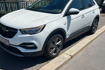 Opel Grandland (X) 63.737 km 16.890 &euro; Berlin 12109