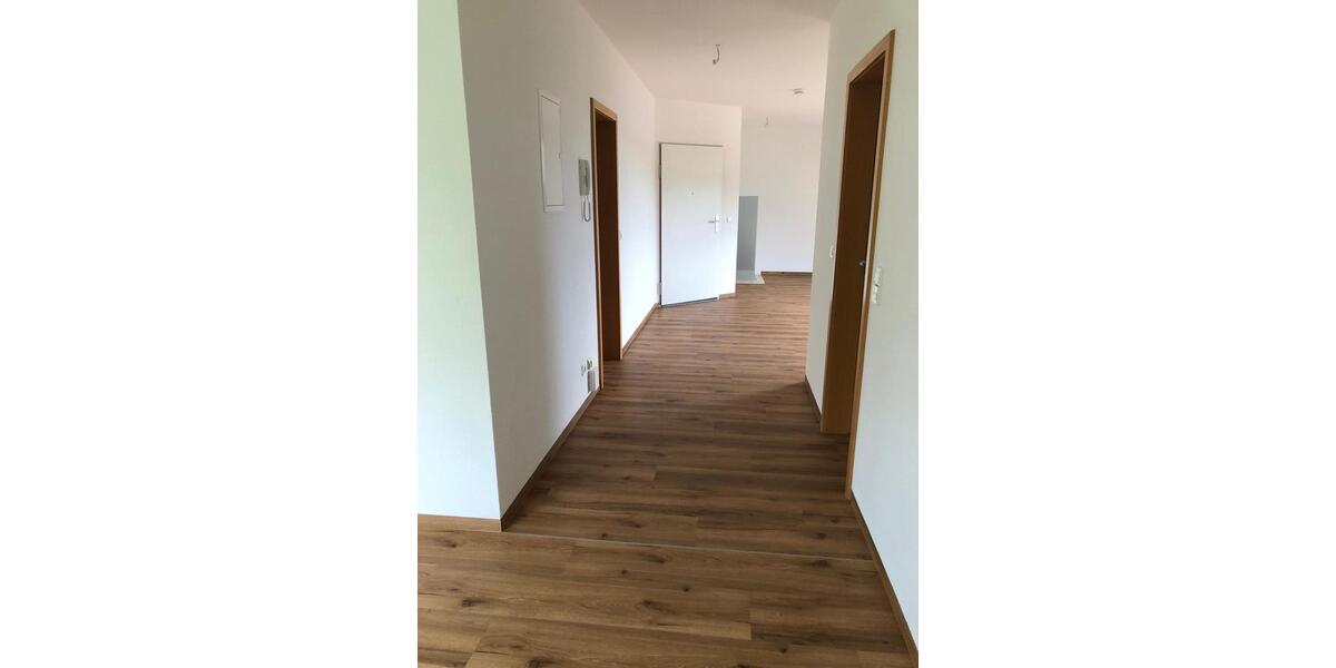 Dachgeschoßwohnung Suhl Aue 1 - 2.5 Zimmer, 75 m&sup2;, 94.500&euro; | Angebot:26801891