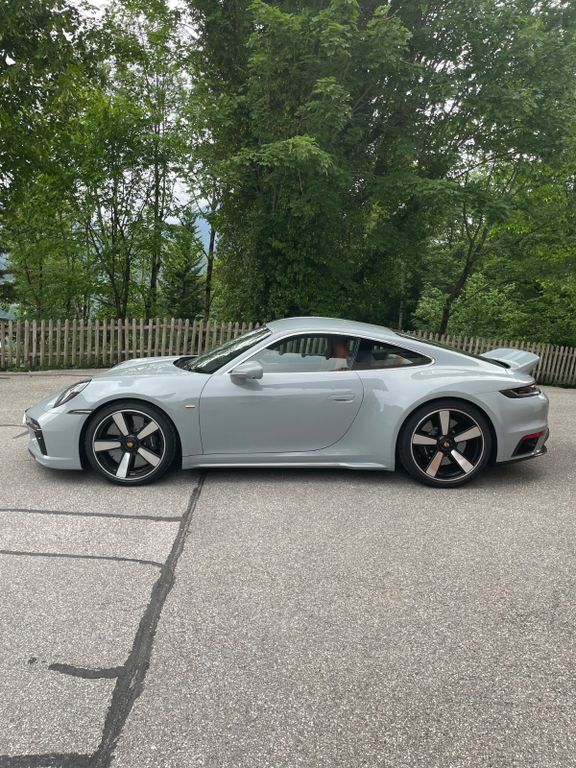 992