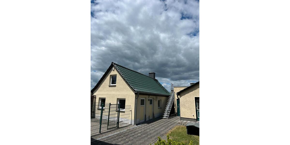 Doppelhaushälfte Gräfenhainichen - 3 Zimmer, 194 m&sup2;, 260.000&euro; | Angebot:26918511