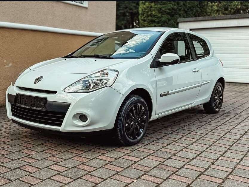Renault Clio 123.000 km 3.800 € Gelsenkirchen 45899