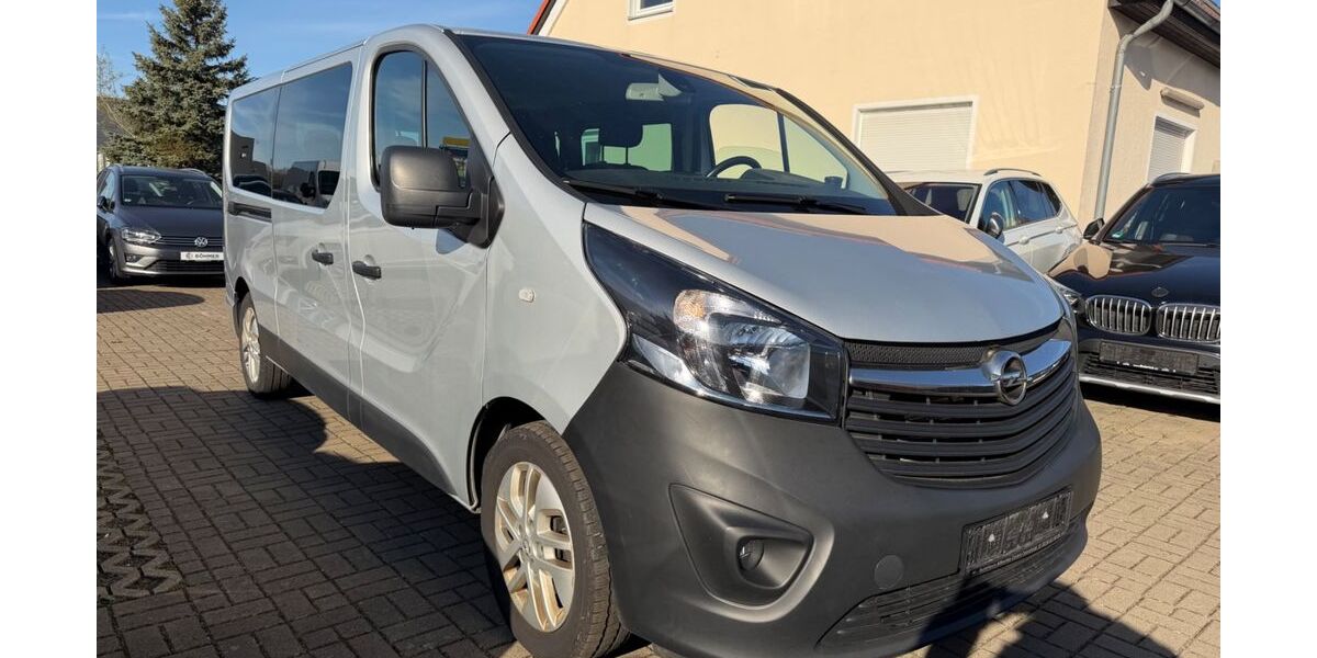 Opel Vivaro 297.000 km 15.900 &euro; Salzgitter 38229