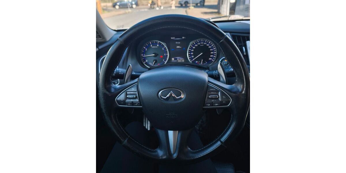 INFINITI Q50 262.000 km 8.100 &euro; Frankfurt am Main 65933