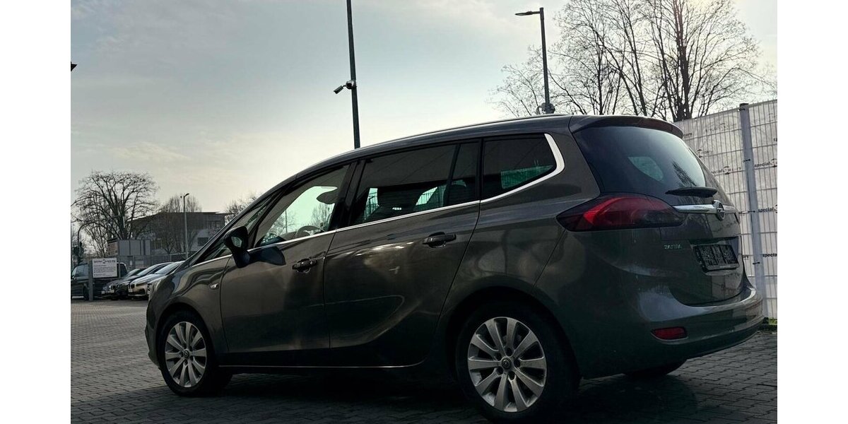 Opel Zafira Innovation / Automatik / Navi / 7 Sitze 95.000 km 13.890 &euro; Mönchengladbach 41066