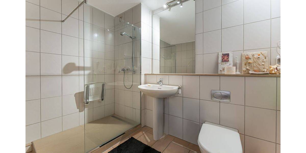 Etagenwohnung Köln Junkersdorf - 4 Zimmer, 113 m&sup2;, 349.000&euro; | Angebot:26027628