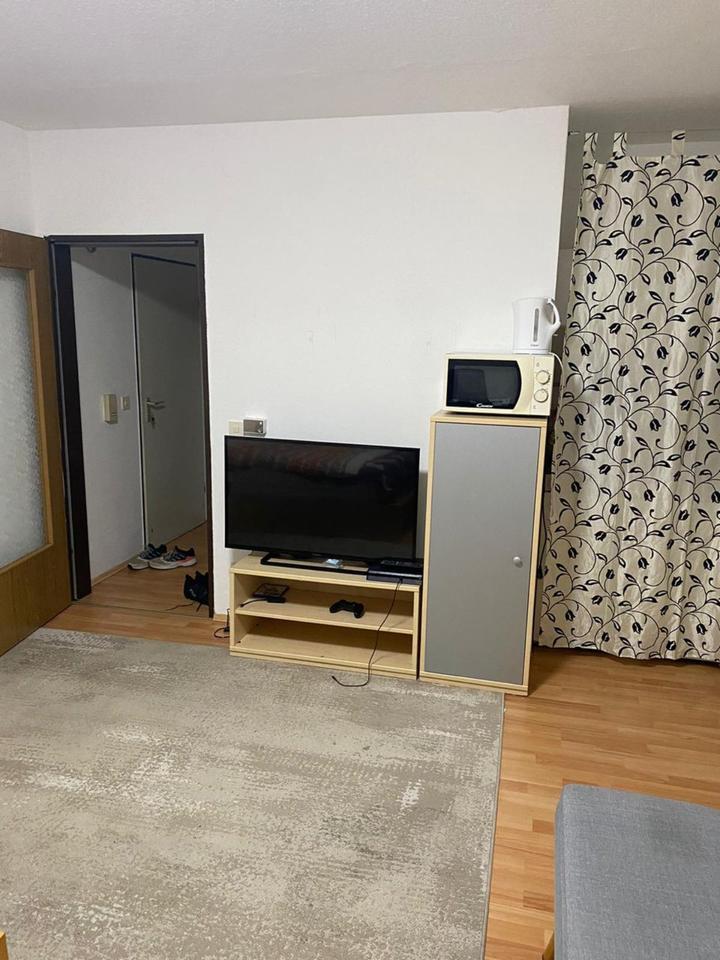 Ein Studio-Apartment ist für die Miete zur Verfügung