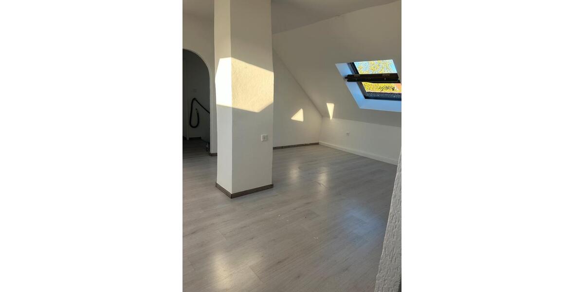 Dachgeschoßwohnung Riegelsberg - 2 Zimmer, 68 m&sup2;, 600&euro; | Angebot:26401470