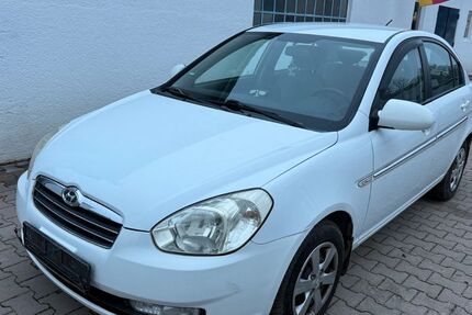 Hyundai Accent 199.993 km 1.399 &euro; München 81737