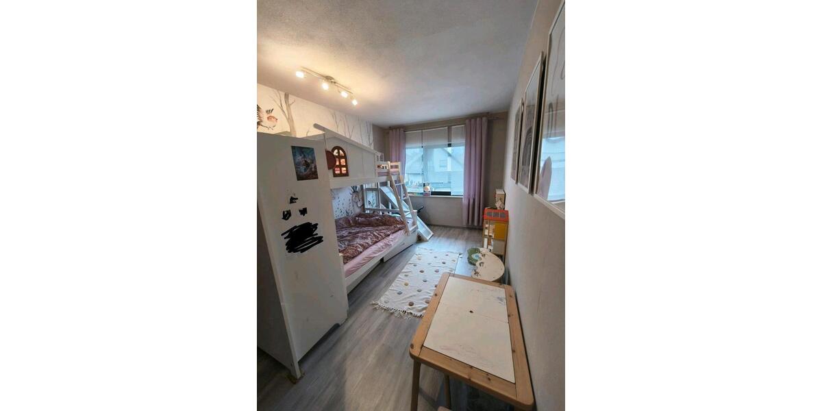 Etagenwohnung Altenkirchen (Westerwald) - 3 Zimmer, 100 m&sup2;, 245.000&euro; | Angebot:27071236