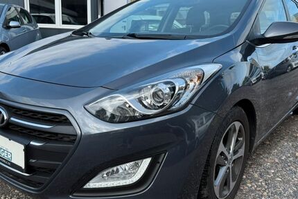 Hyundai i30 124.036 km 11.590 &euro; Hamburg 22179