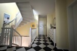 Walmdachhaus mit Einliegerwohnung, Doppelgarage, Bj. 2020, Salzwasserpool mit Gegenstromanlage - Einfamilienhaus Geisenhausen Geisenhausen | Angebot:26914490
