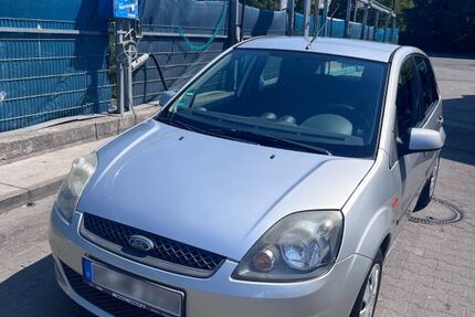 Ford Fiesta 147.850 km 2.700 &euro; München 80807