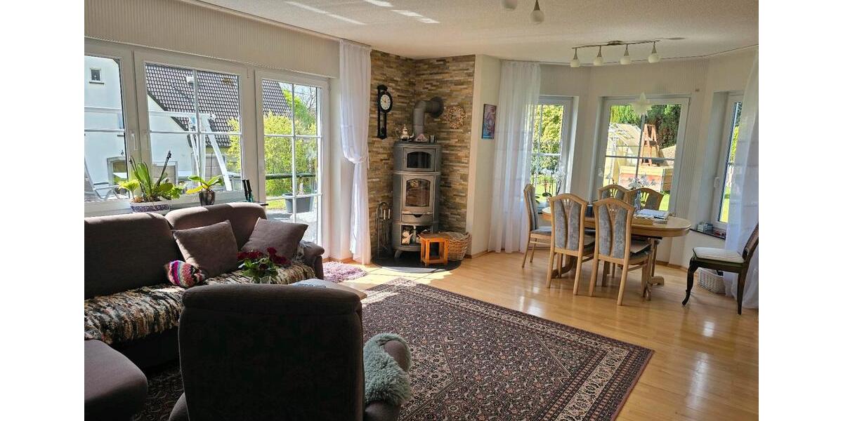Etagenwohnung Wiehl - 3 Zimmer, 93 m&sup2;, 950&euro; | Angebot:26305489