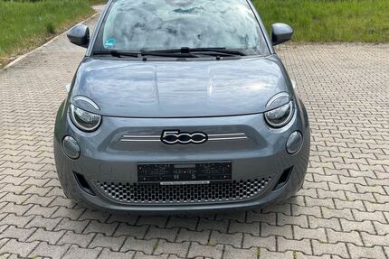 Fiat 500e 25.400 km 16.590 &euro; Deining 92364