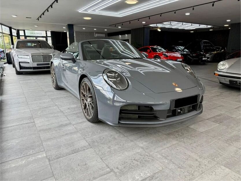 992