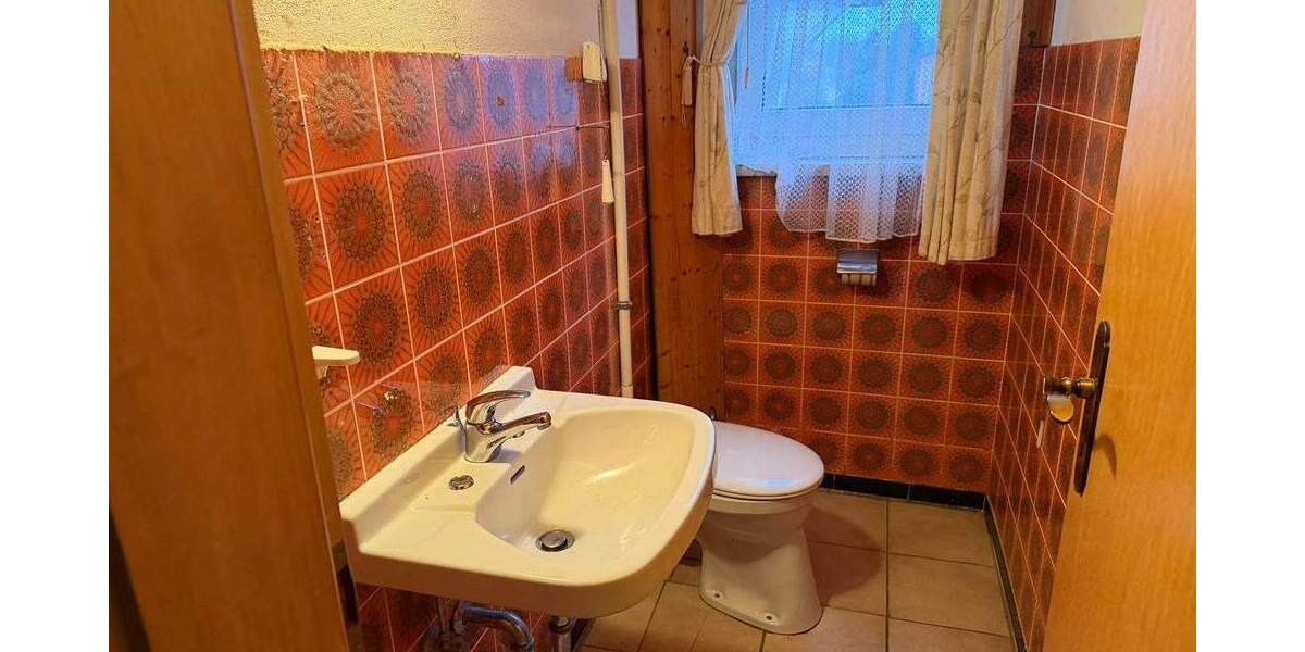 Reserviert! Leben im Nordseebad Otterndorf! Bezahlbares Wohnhaus mit Einliegerwohnung in ruhiger Lage. 6 zimmer