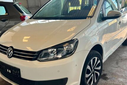 VW Touran 240.000 km 3.450 &euro; Bocholt 46395