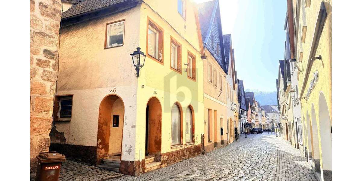 Einfamilienhaus Kulmbach Blaich - 8 Zimmer, 400 m&sup2;, 120.000&euro; | Angebot:26311998