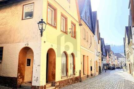 Haus Kulmbach Blaich - 8 Zimmer, 400 m&sup2;, 120.000&euro; | Angebot:26311998