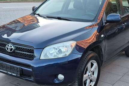 Toyota RAV4 213.000 km 5.900 &euro; Hamburg 20097