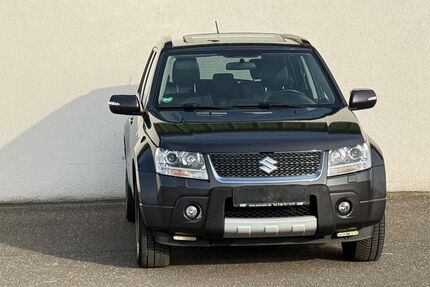 Suzuki Grand Vitara 160.000 km 7.499 &euro; Kandel 76870