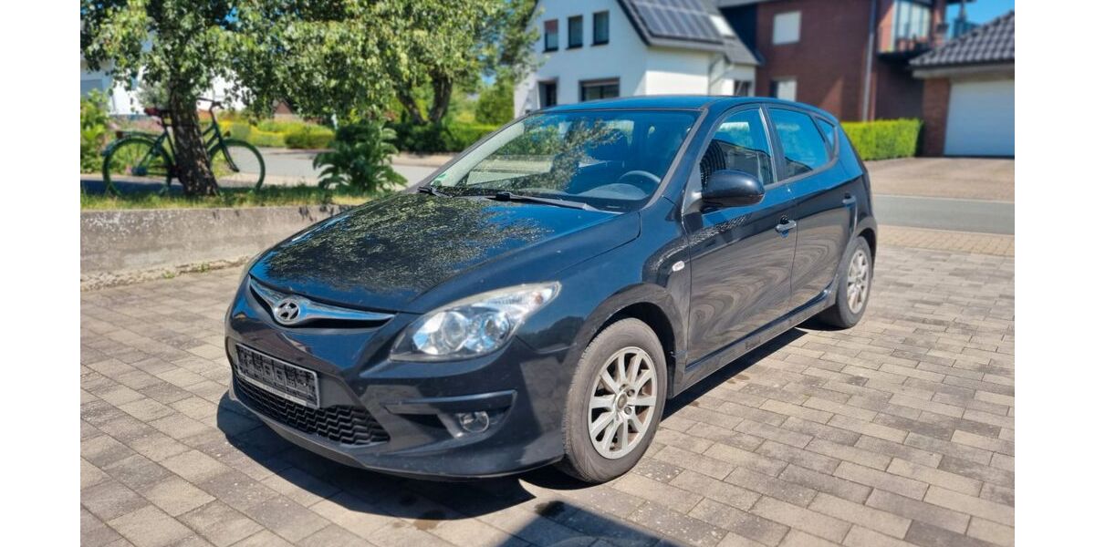 Hyundai i30 145.500 km 2.500 &euro; Lichtenau 33165