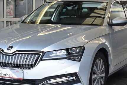 Skoda Superb 101.531 km 22.899 € Bad Friedrichshall 74177