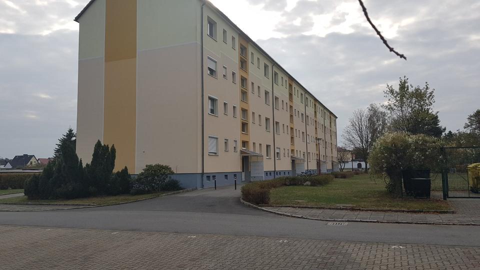 Demnächst- schöne 2 Raumwohnung in Lauta zu vermieten zimmer