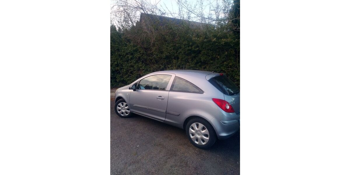 Opel Corsa 92.000 km 2.000 &euro; Lübeck 23560