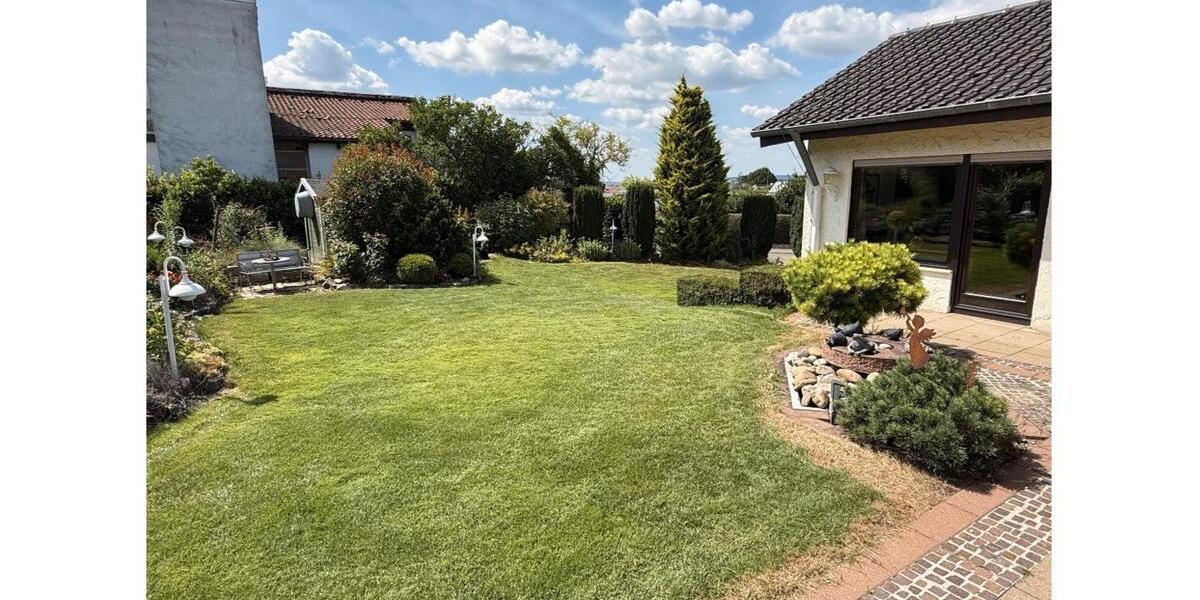 Einfamilienhaus Bietigheim-Bissingen Bissingen - 5.5 Zimmer, 210 m&sup2;, 1.800&euro; | Angebot:25393099