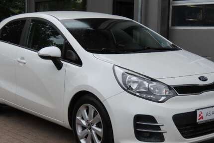 Kia Rio 66.000 km 7.990 &euro; Stuttgart 70329