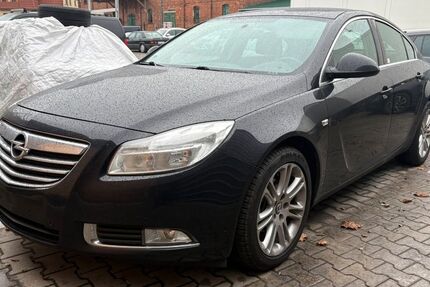 Opel Insignia 195.200 km 3.999 &euro; Torgau 04860