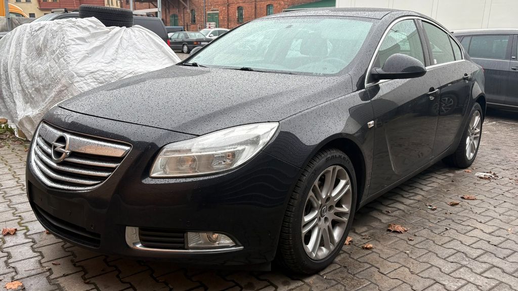Opel Insignia 195.200 km 3.999 &euro; Torgau 04860