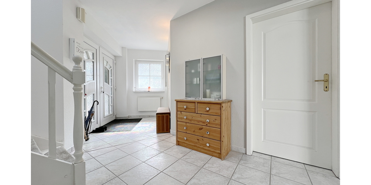 Eleganz trifft Wohlfühlatmosphäre – Ihr neues Zuhause wartet - Einfamilienhaus Hohenlockstedt | Angebot:25365923