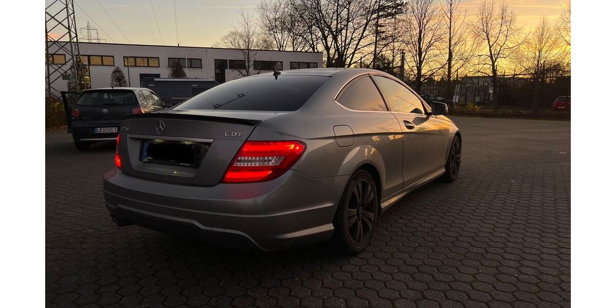 Mercedes-Benz C 250 215.800 km 12.000 &euro; Niederkassel 53859