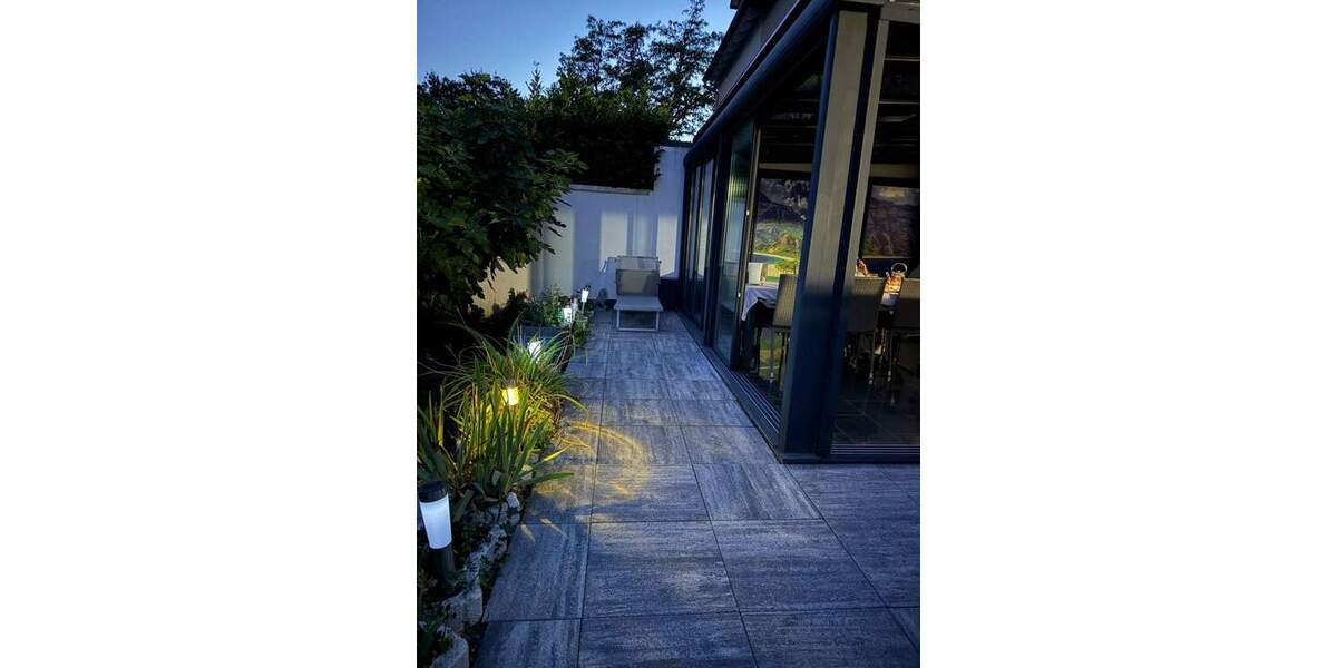 Frankfurt | Exklusives Einfamilienhaus mit Sauna, Kamin & Wintergarten – Privat 5 zimmer