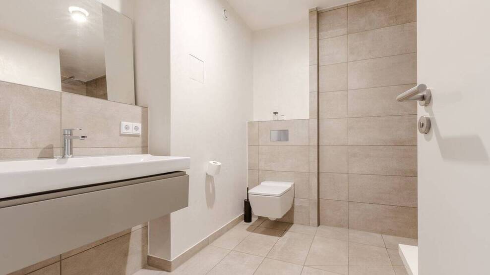 Exklusive Garten-Maisonette-Wohnung. Garten -Top Ausstattung - Garage 3 zimmer