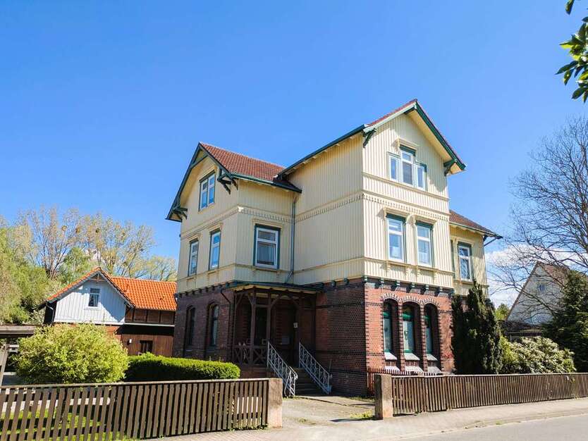 Haus zum Kaufen in Vienenburg 349.000 € 347 m²