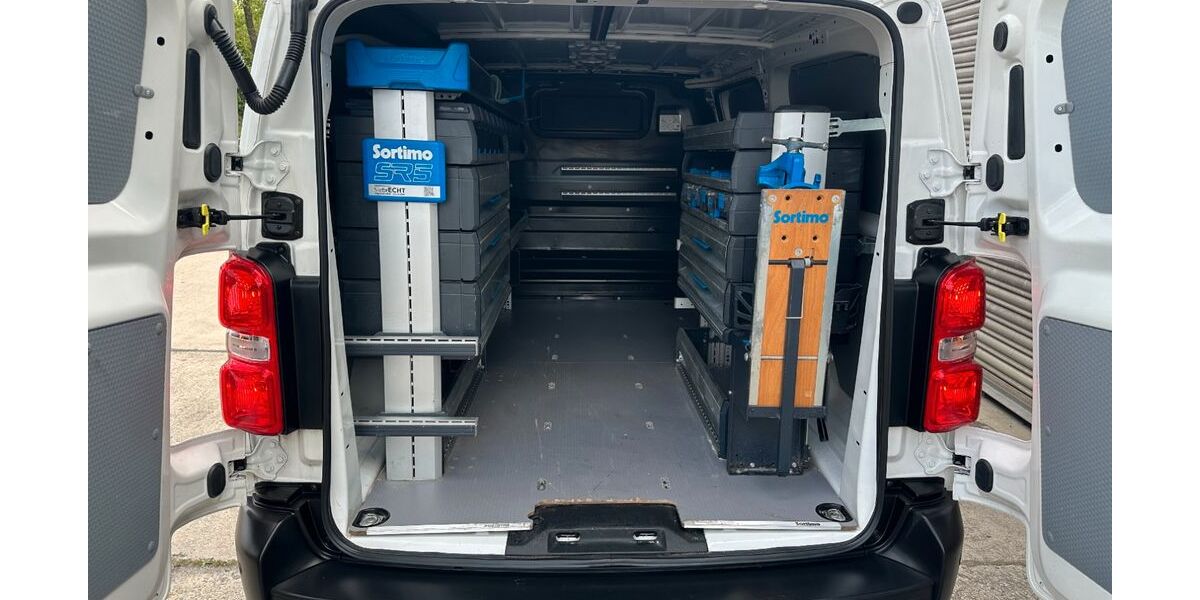 Opel Vivaro 52.357 km 18.600 &euro; Sindelfingen 71065